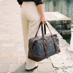 sac-voyage-toile-ciree-cuir-lofoten-marron-femme-porte-norvaed_1300x1300